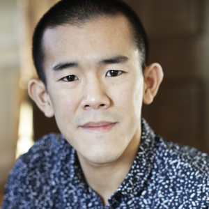 Headshot of Ed Yong